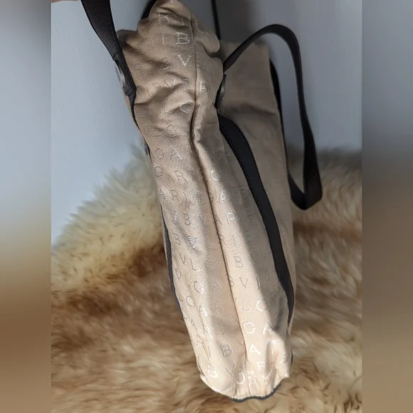 Bvlgari monogram tote with pouch handbag - Picture 5 of 9